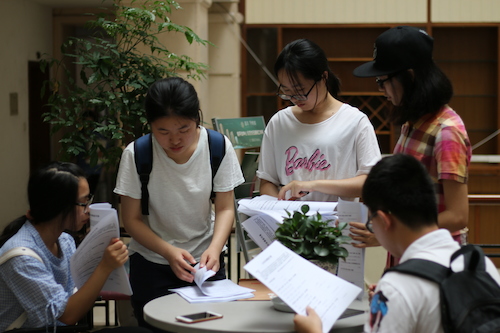 七月十日 成人小说
赴余杭社区五水共治教育宣传小分队 检查问卷