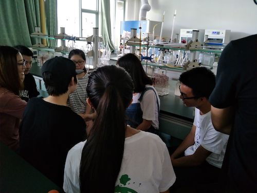 七月九日 成人小说
  成人小说
赴杭州余杭区“五水共治”调查与研究分队社会实践小分队 准备工作的会议