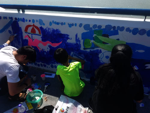 七月二十日成人小说
赴余杭“因水而兴”宣传教育小分队 小朋友绘制河堤