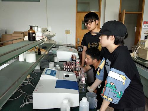 7月23日 成人小说
 余杭区“激浊扬清”水质检测小分队  进行实验4