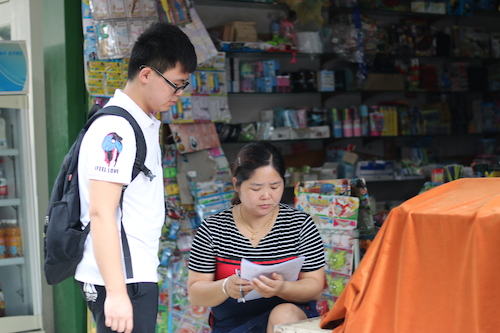 8月11日成人小说
赴余杭区社区五水共治教育宣传小分队 请文具店老板填写问卷