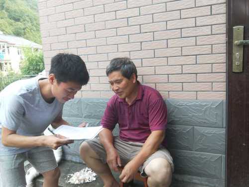 七月十八号 成人小说
赴大明山触摸自然小分队对大明山住民进行采访