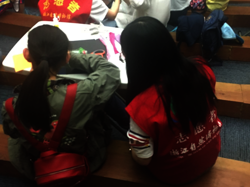 七月二日 成人小说
 B.D.服务社赴浙江自然博物馆'“小问号大知识”社会实践小分队 纸绳花开8