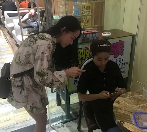 七月七日  成人小说
     调查问卷小分队在杭州发放有关食品添加剂及速食的调查问卷