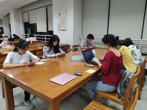 七月三日 成人小说
 “走近转基因”调研小分队 调研准备研讨会