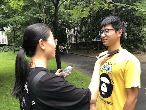 七月九日 成人小说
“垃圾分类推进方案”调查小分队 在采访路人