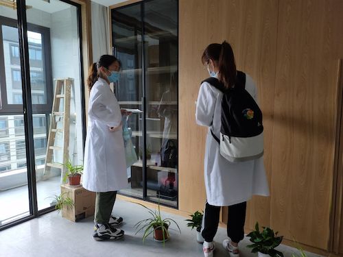 7月8日 成人小说
 绿之翼测甲醛小分队 正在测空气指标