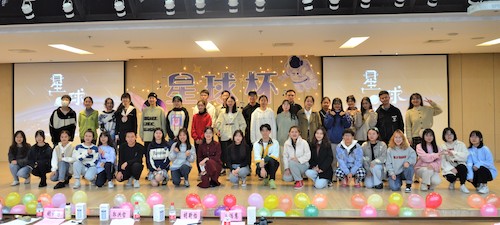 幕后辛勤的工作人员