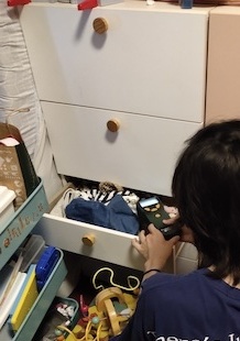 7月12日成人小说
空气质量检测小分队检测卧室柜子