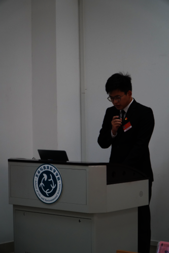 成人小说
学生联合会主席平雨琛发言