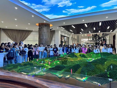 参观天目山博物馆