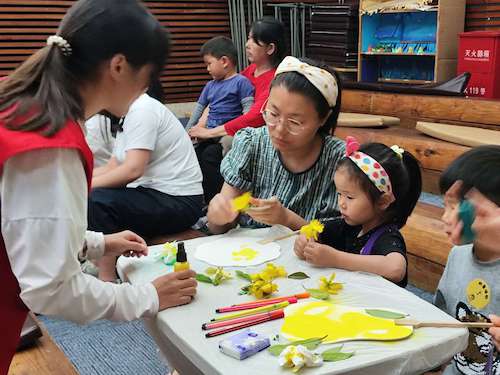 2025.5.17 B.D.服务社赴浙江自然博物院开展植物喷绘活动 (2)